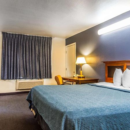 Rodeway Inn Auburn Exteriör bild