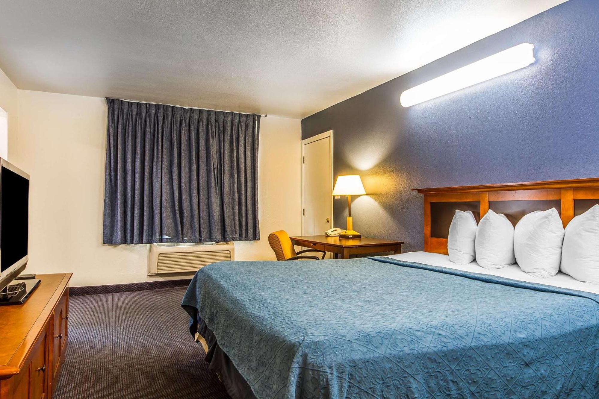 Rodeway Inn Auburn Exteriör bild