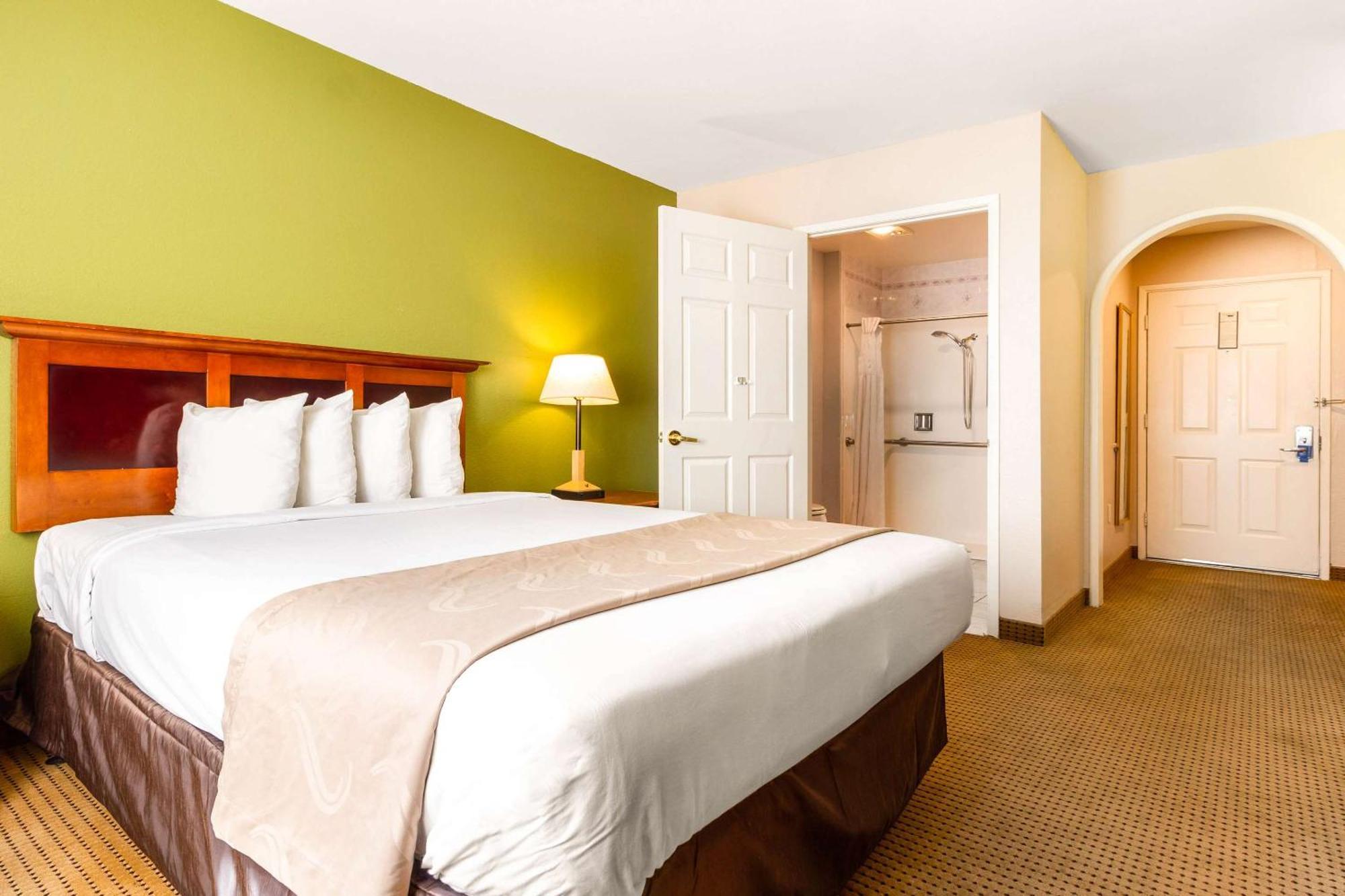 Rodeway Inn Auburn Exteriör bild
