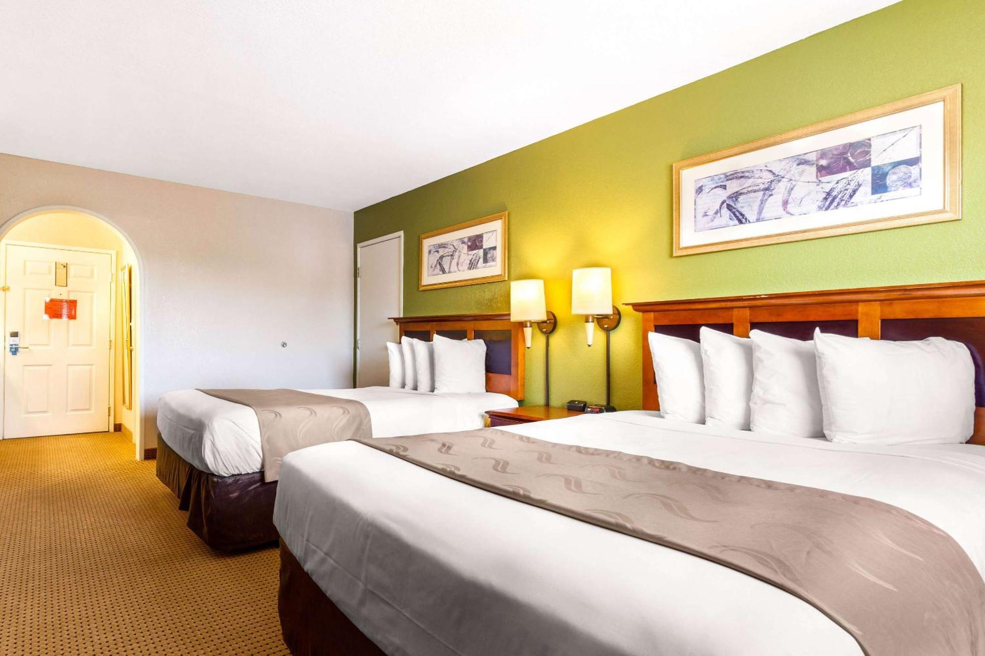 Rodeway Inn Auburn Exteriör bild